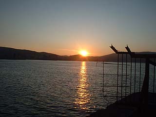 防波堤最先端からの夕日