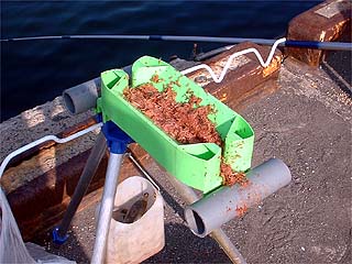 改良餌付け器