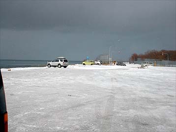 100124tyuusya.jpg(18345 byte)
