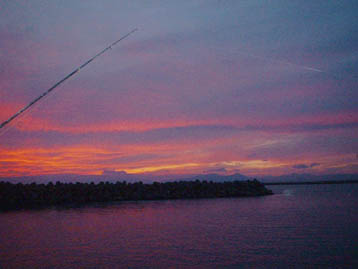 101024yuyake.jpg(16864 byte)