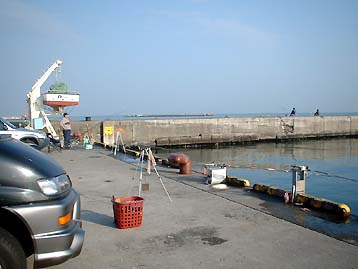 101202hidari.jpg(22225 byte)