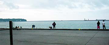 110801ferry.jpg(13240 byte)