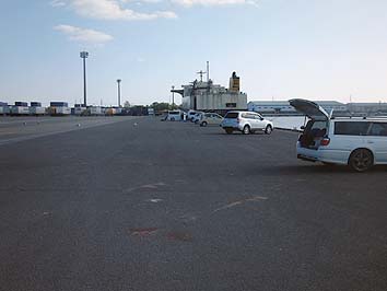 141007_7_1352hidari.jpg(38883 byte)