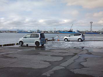 150217_1338migi.jpg(46412 byte)