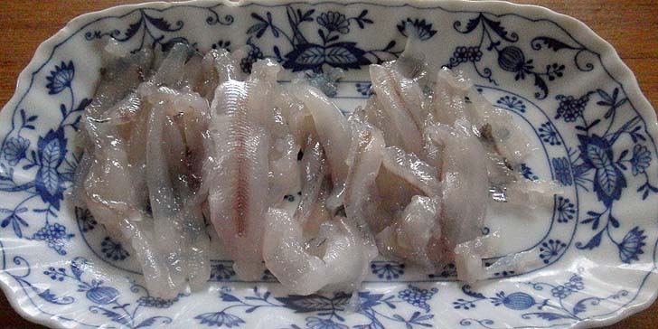 160605sasimi.jpg(90222 byte)