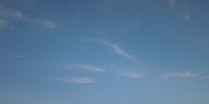 160723_1832sora.jpg(30153 byte)