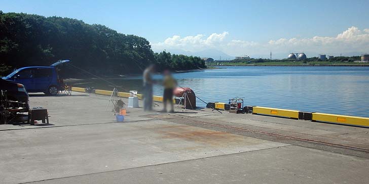160824_1324hidari.jpg(63724 byte)