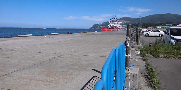 170605_1459ferry.jpg(73372 byte)