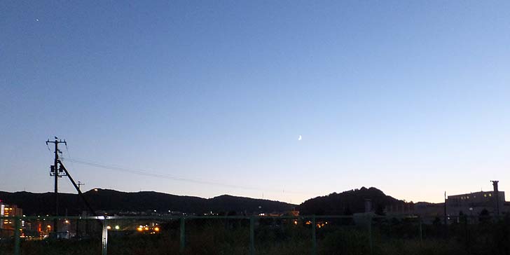 170726_1940tuki.jpg(44053 byte)