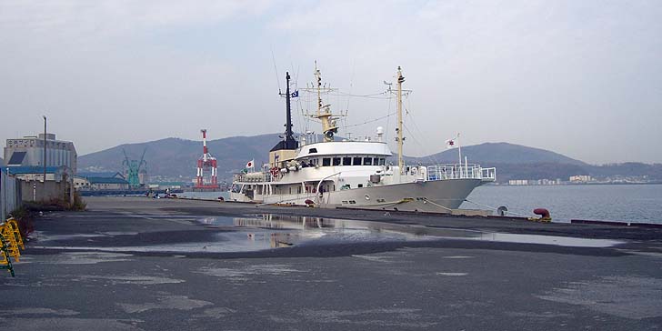 171107_1145ferry.jpg(61215 byte)