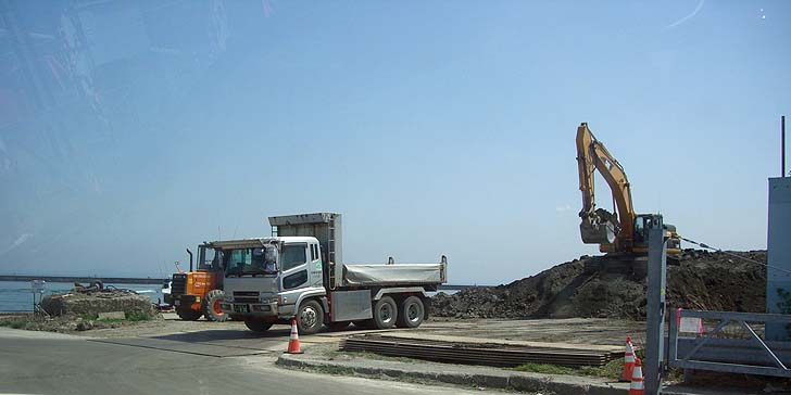 180423_1103katunaiutan.jpg(59742 byte)