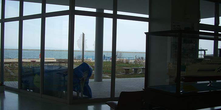 180423_1510ferry.jpg(60421 byte)