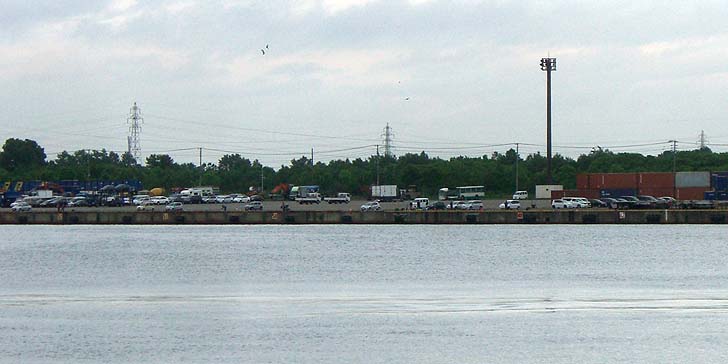 180622_0947container.jpg(63909 byte)