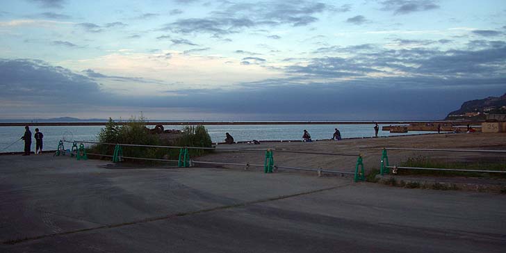 180718_1838katunaiutan.jpg(56531 byte)