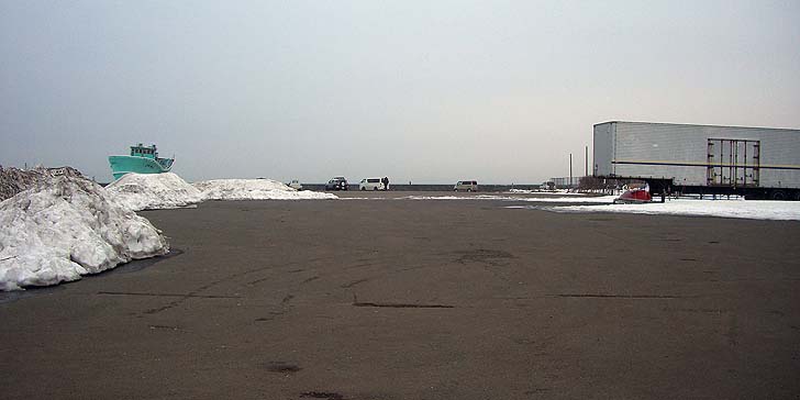 190311_1423usiro.jpg(41954 byte)