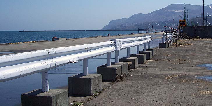190416_1101ferryyoko.jpg(70627 byte)
