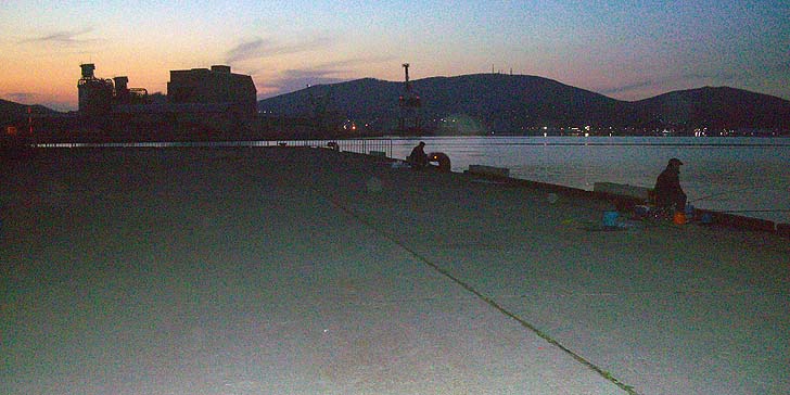 190422_1847ferry.jpg(68315 byte)