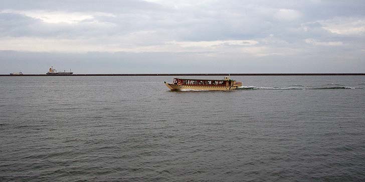 190501_1552yuuransen.jpg(51693 byte)