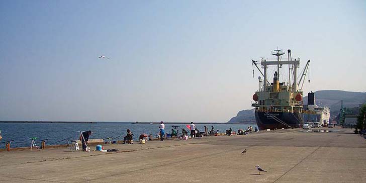 191001_1117ferry.jpg(43059 byte)