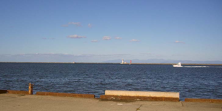 191015_1405ferry.jpg(49621 byte)