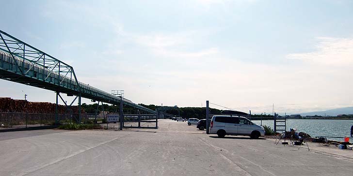200623_1407_hidari.jpg(44727 byte)