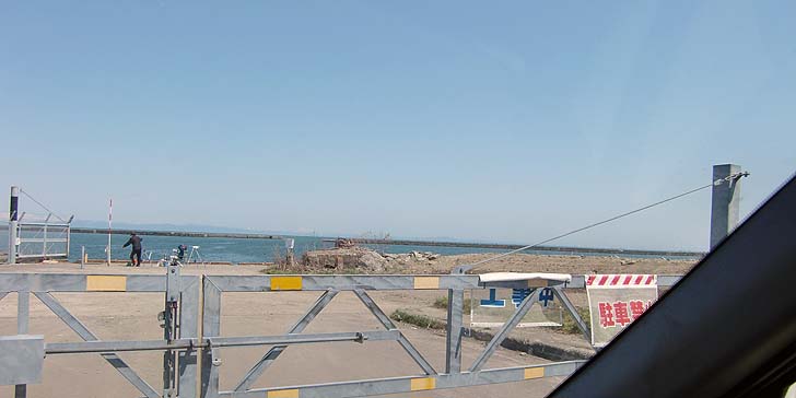 210423_1146katunaiutan.jpg(38939 byte)