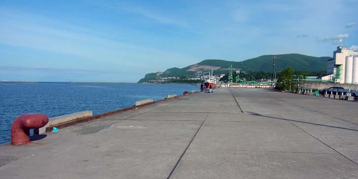 220530_1608ferry.jpg(38343 byte)