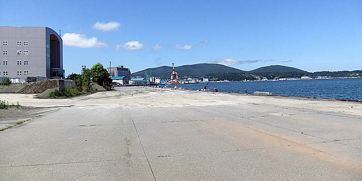 220727_1146ferry.jpg(56395 byte)