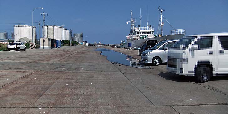 220804_1309hidari.jpg(59653 byte)