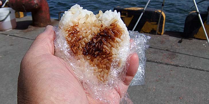 220908_1321onigiri.jpg(69504 byte)