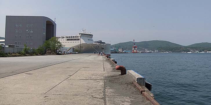230517_1237hidari.jpg(59904 byte)