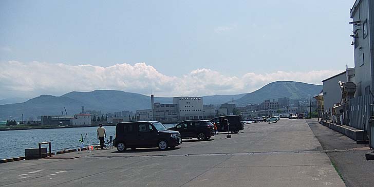 230608_1254migi.jpg(50738 byte)
