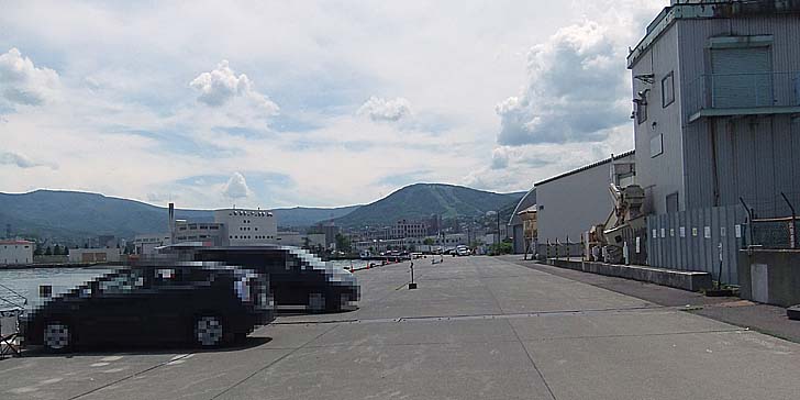 230615_1254migi.jpg(54824 byte)