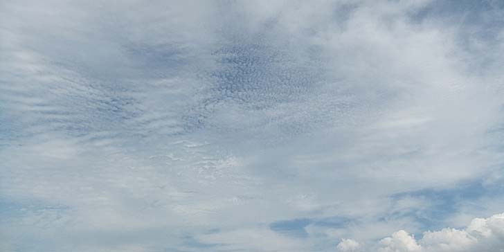 230615_1359kumo.jpg(30037 byte)