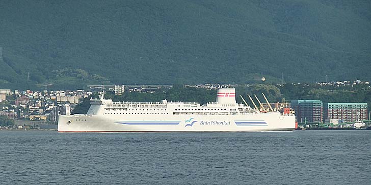 230615_1701ferry.jpg(68323 byte)