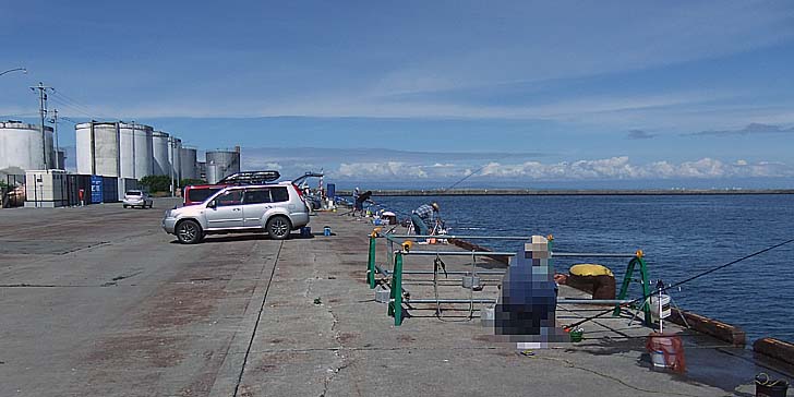 230714_1443hidari.jpg(61946 byte)