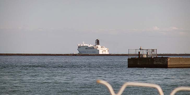 231009_1319fune.jpg(49408 byte)