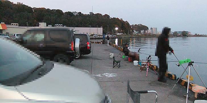 231026_1649hidari.jpg(63801 byte)