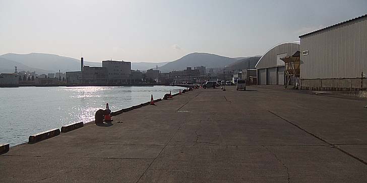 231122_1156migi.jpg(47194 byte)