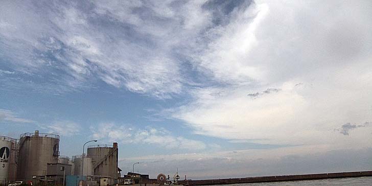 250704_1511sky.jpg(42607 byte)